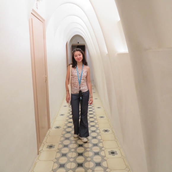 Meet your Posher, Sienna - Picture 1 of 1